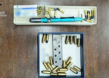 Una  penna‑pistola carica nell’armadio: arrestato giovane di San Severo.