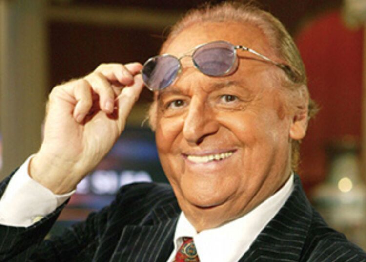 Renzo Arbore porta il suo patrimonio a Foggia: nasce Casa Arbore